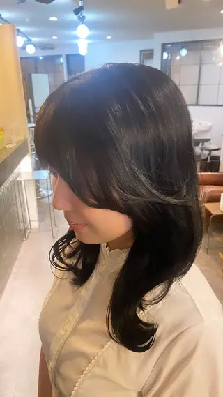 ミディアム 艶髪矯正|ダイオウ シュナのヘアスタイル
