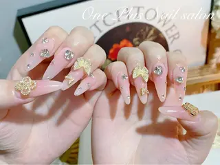 ネイル One Plus Nail Salonのネイルデザイン