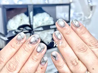 ネイル ✨Nailsalon Vi+✨のネイルデザイン