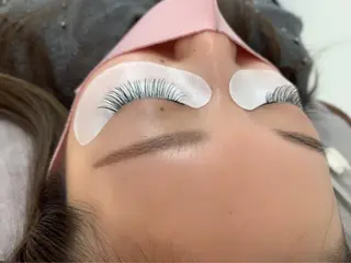 マツエク・マツパ Eyeliss アイリスのエステ・リラクイメージ