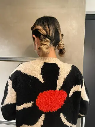 ヘアアレンジ 大人girly🛋️ 🤍yukakoのヘアスタイル