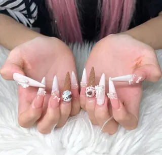 ネイル Lee Nailsのネイルデザイン