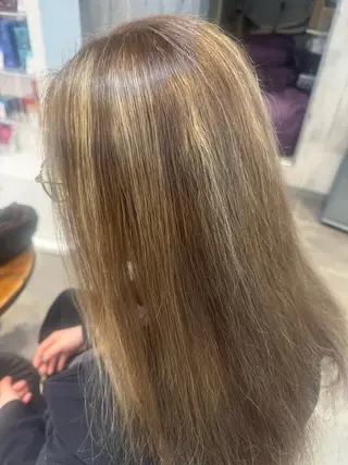 カラー 稲田 凜のヘアスタイル
