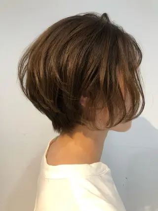 ショート カラー サワタ ミサのヘアスタイル