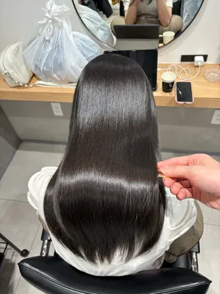 セミロング RANSHELL RYUTOのヘアスタイル