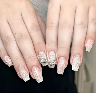 ネイル Tinicoo Yuki ❄️のネイルデザイン