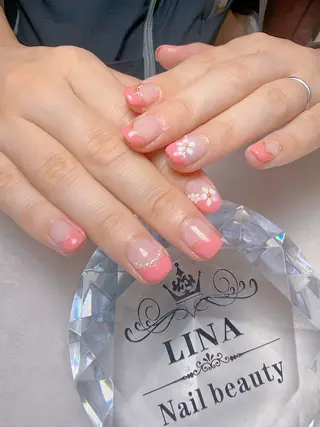 ネイル Lina  nail beautyのネイルデザイン