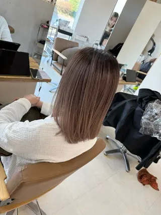 セミロング 鈴木 妃帆未のヘアスタイル