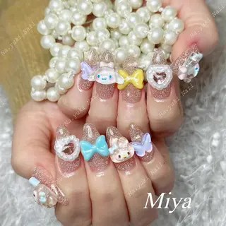 ネイル 🦋 Queenieのネイルデザイン