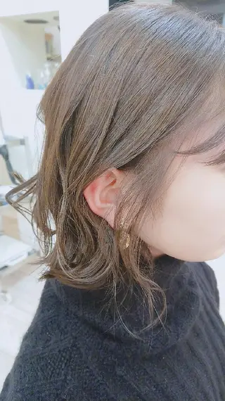 ショート カラー 花澤 香奈のヘアスタイル
