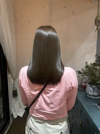 セミロング カラー 🍒サクラ🍒 /透明感カラー/艶髪のヘアスタイル