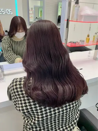 セミロング カラー ヘアアレンジ 🫧モテる💗ダメー ジレスハイトーン🫧のヘアスタイル
