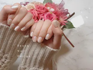 ミディアム ネイル Blowe ニュアンスのネイルデザイン
