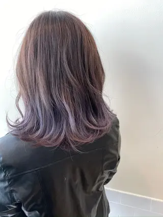 ミディアム 🍋透け感カラー🍃 オリーブ🍐Kahoのヘアスタイル