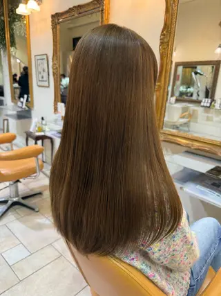 ロング 宮崎 優衣のヘアスタイル