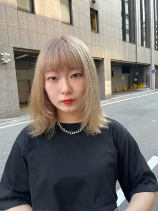 カラー こまつばらみお/レイ ヤー/ダブルカラーのヘアスタイル