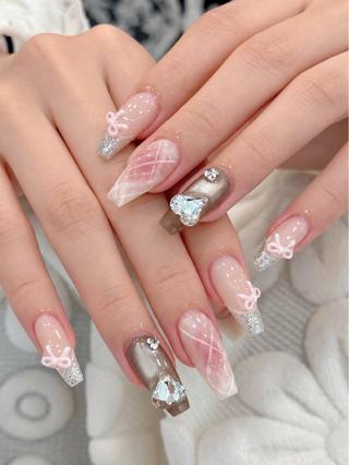 ネイル lucky nail 歌舞伎町のネイルデザイン