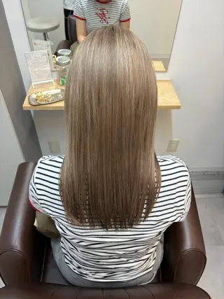 カラー 井上 悠人のヘアスタイル