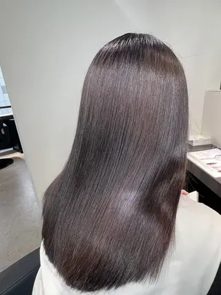 カラー 江坂 misaki のヘアスタイル