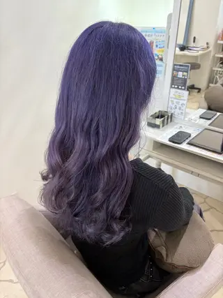 ロング カラー 東 歩音のヘアスタイル