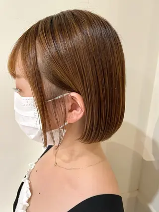 ショート 《インナーカラー》 YAMADAのヘアスタイル