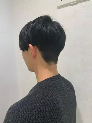 ショート メンズ ハイトーンカラー🤍 山下 優華のヘアスタイル