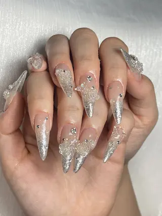 ロング Yumii 🎀のネイルデザイン
