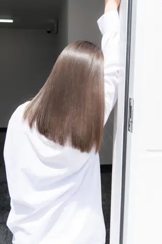 ミディアム Lisa 海外風スパイラルのヘアスタイル