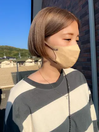 ショート カラー YURAGI🤍 SAEのヘアスタイル