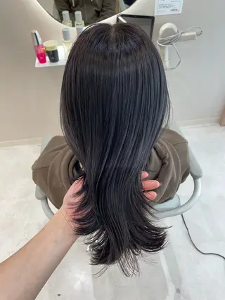 ミディアム カラー スズキ シオリのヘアスタイル