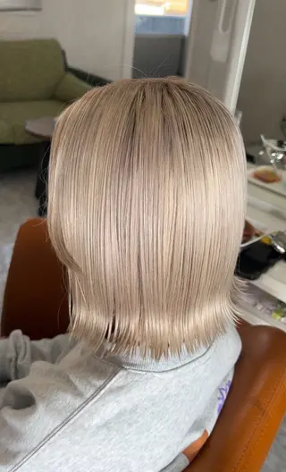 ミディアム Raffine YUKIのヘアスタイル
