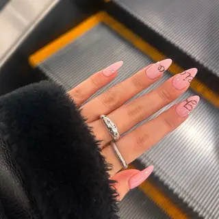 ネイル EmaNail 肥後橋店🤍YURIのネイルデザイン