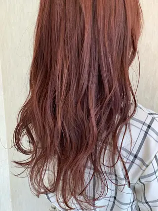 ロング カラー LUXBE LUCEのヘアスタイル