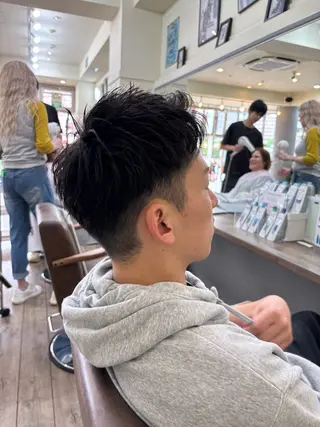 ショート 土屋 琳のヘアスタイル