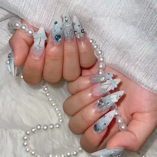 ネイル Rinaky Amee Nailのネイルデザイン
