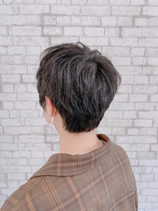 ショート パーマ ヘアアレンジ メンズ ブリーチなし艶カラー 東家のヘアスタイル