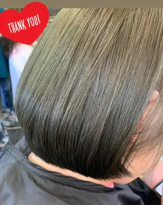 ショート カラー 美容室 ドルチェのヘアスタイル