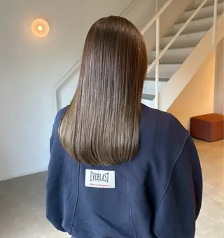カラー Cerc 🩵まかな🩵のヘアスタイル