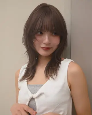 ミディアム カラー aya / ニュアンスカラーのヘアスタイル