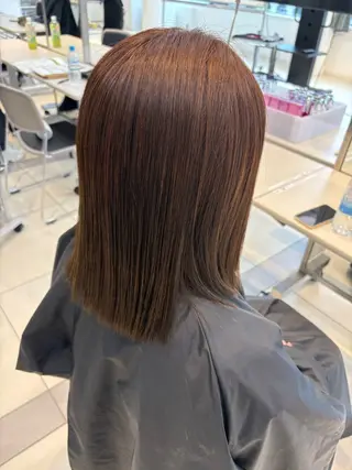 カラー 佐藤 舞のヘアスタイル