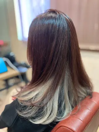 ロング カラー ERIKO Tのヘアスタイル