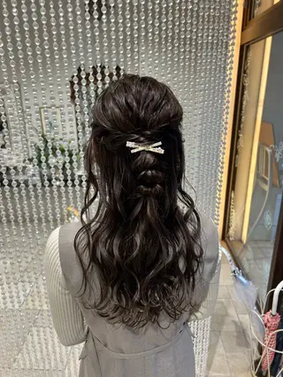 ロング 土佐 彩純のヘアスタイル