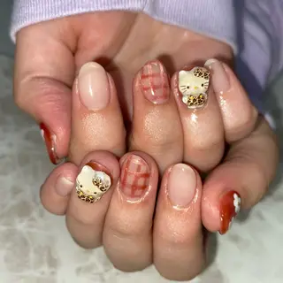 ネイル 🫧RaLa ⭐︎AYAKA🫧のネイルデザイン