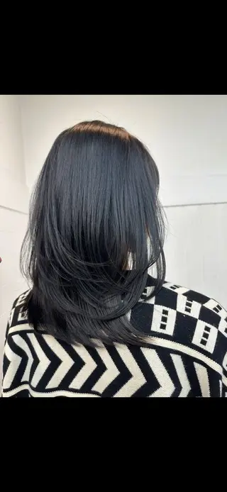 ミディアム KEIGO/ ベージュカラーのヘアスタイル