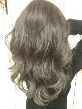 セミロング カラー 井上 一平のヘアスタイル
