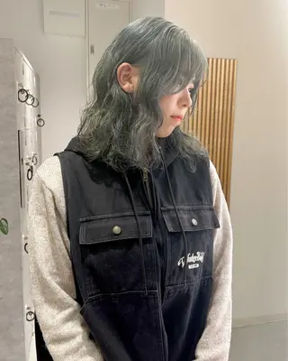 ミディアム カラー ダブルカラー,透け カラーHINARIのヘアスタイル