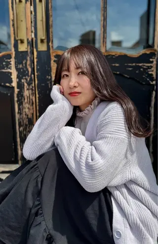セミロング カラー 豊崎 左知のヘアスタイル