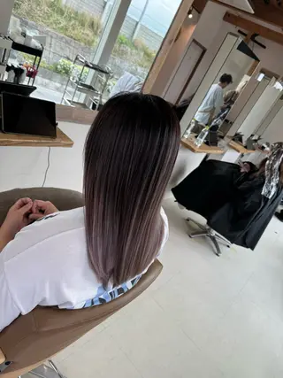 セミロング 鈴木 妃帆未のヘアスタイル