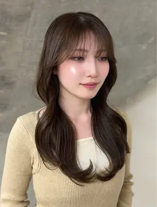 ロング カラー 小野寺 彩圭のヘアスタイル