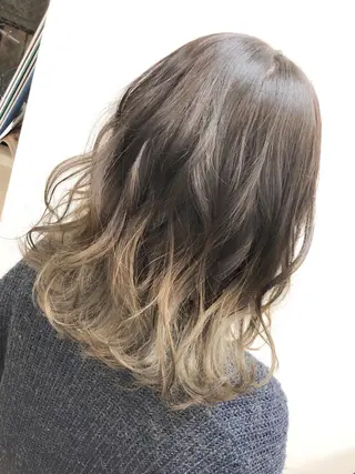 ミディアム カラー SHIORI💜口コ ミNo.1艶カラーのヘアスタイル
